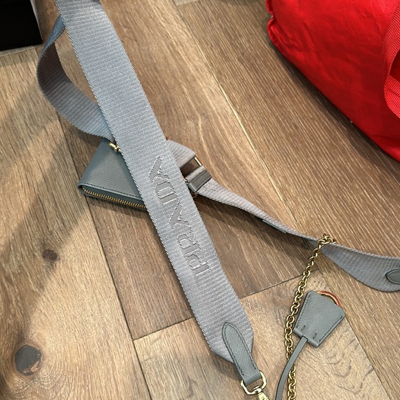 Prada Re-Edition 2005 Saffiano leather bag, grey - Picture 9 of 15